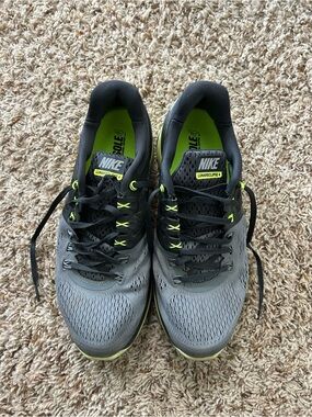 Nike Men's Gray and Black Running Shoes with Neon Green Accents